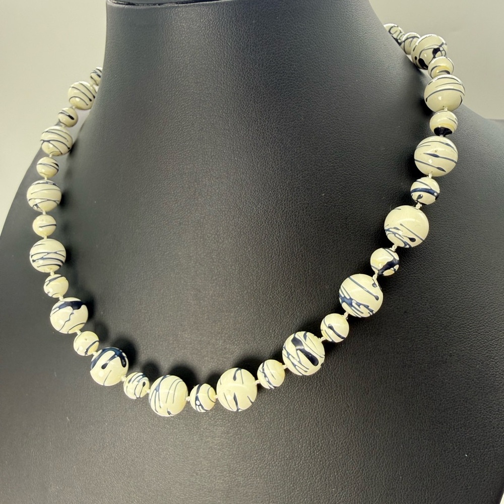 Retro 80s Paint Splatter Round Beaded Wifey Collar Statement Necklace Y2K Style